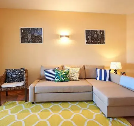 Lovely And Relaxing With Free Parking Appartamento